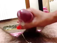 Brunette with a perfect body came to the casting and gave herself a hard fuck